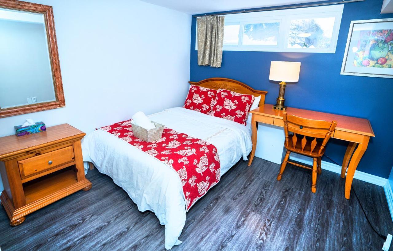 Cozy 3Br 2Bth Lower Unit, A Min To Hwy401, 404 & Dvp Villa Toronto Esterno foto