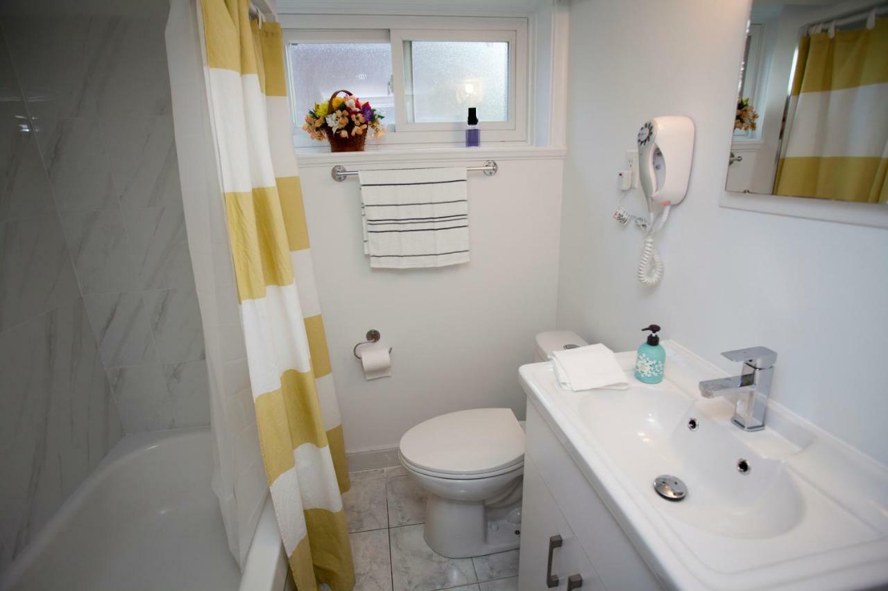 Cozy 3Br 2Bth Lower Unit, A Min To Hwy401, 404 & Dvp Villa Toronto Esterno foto